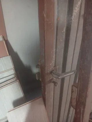 Puerta metálica