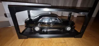 Mercedes 560 SEL 1:18 Norev Dealer Edition