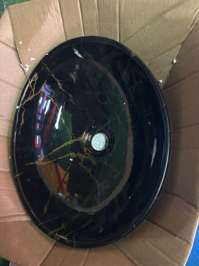 Lavabo de Baño Negro y Dorado