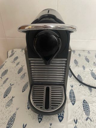 Cafetera Nespresso poco uso