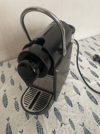 Cafetera Nespresso poco uso