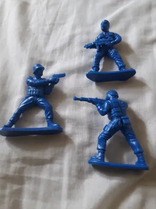 Soldatini di plastica blu degli anni '90