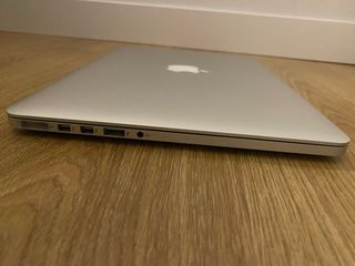 MacBook Pro 13” 2015 i5 / 8GB / 121GB SSD