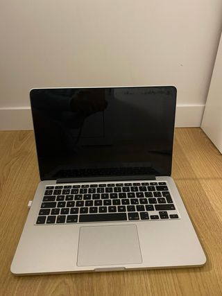 MacBook Pro 13” 2015 i5 / 8GB / 121GB SSD