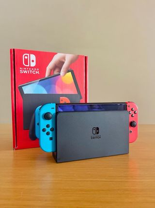 Nintendo Switch OLED 64GB Blu/Rosso