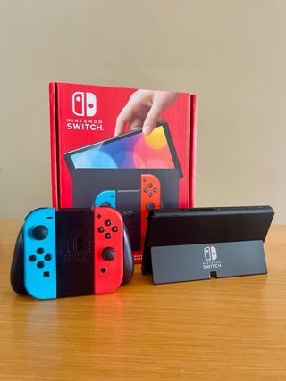 Nintendo Switch OLED 64GB Blu/Rosso