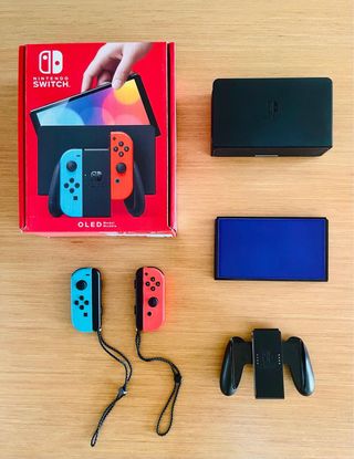 Nintendo Switch OLED 64GB Blu/Rosso
