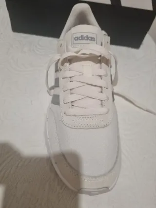 Zapatillas Adidas Mujer Beige/Blanco