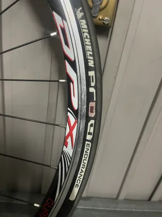 Rueda delantera carretera completa