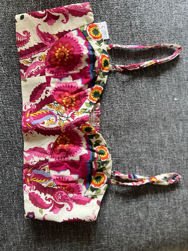 Top Mango floral sin usar