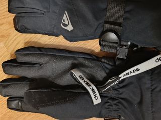 Guantes Quiksilver niño negros