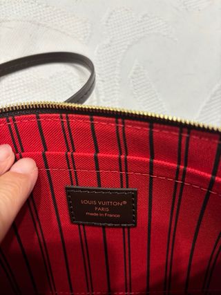 Louis Vuitton Neverfull MM Pochette Marrón