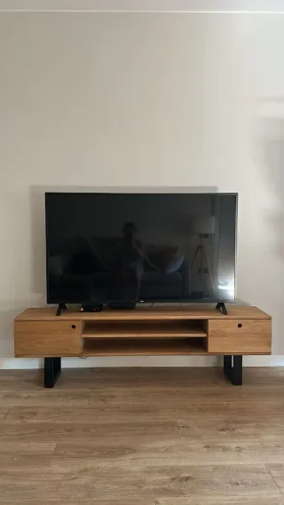 OFFERTA!!!
ricevitore mobile in legno di pino, finitura in rovere