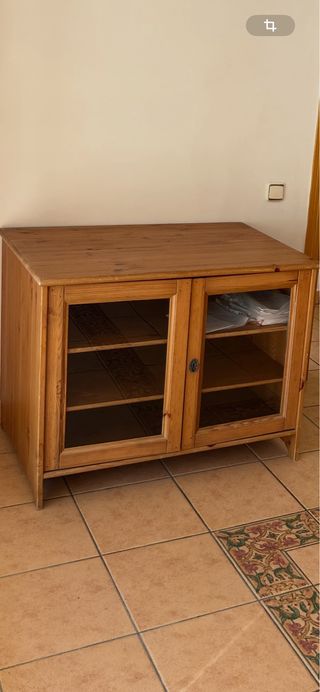 Mueble TV madera con puertas de cristal URGE