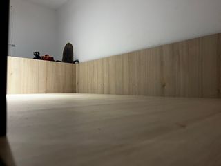 Litera juvenil amplia de madera