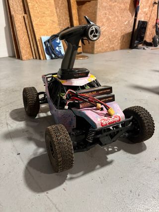 Truggy RC 1/8 RTR semiconpeticion
NUEVO CON 4 USOS