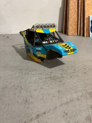Truggy RC 1/8 RTR semiconpeticion
NUEVO CON 4 USOS