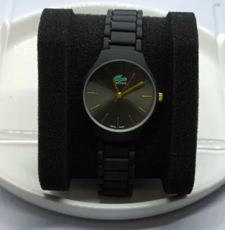 Reloj Negro Esfera Pequeña Dorado