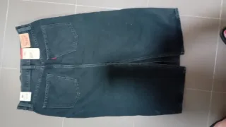 Falda Levi's Negra Talla M/38/10 Nueva