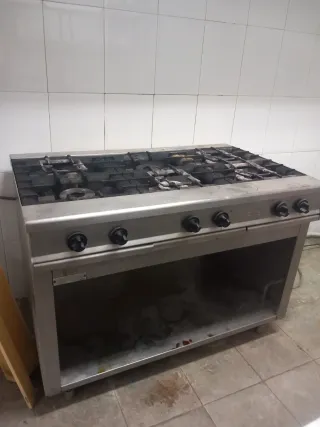 Cocina industrial 6 fuegos