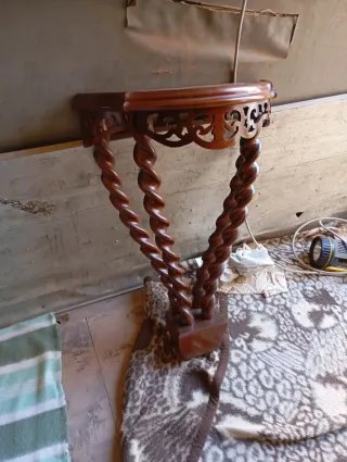 Mueble recibidor madera tallada