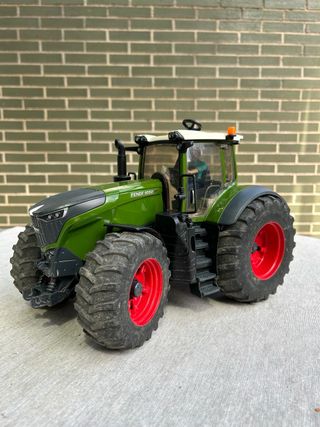 Trattore Bruder Fendt 1050