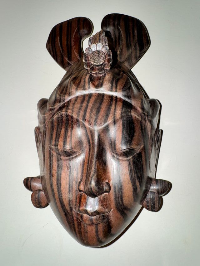 Talla de madera, tallada a mano Balinesa.