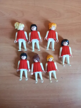 399. Playmobil lote figuras 7 mujeres clásicas