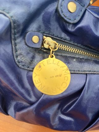 Borsa Stella McCartney blu con dettagli oro