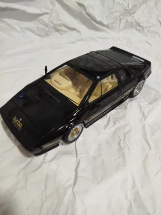 Lotus esprit 1:18 turbo autoart