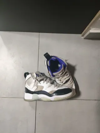 Zapatillas Nike Jumpman Morado/Blanco