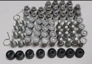 Se vende tornillos antirrobo VW GOLF MK7 AUDI SEAT