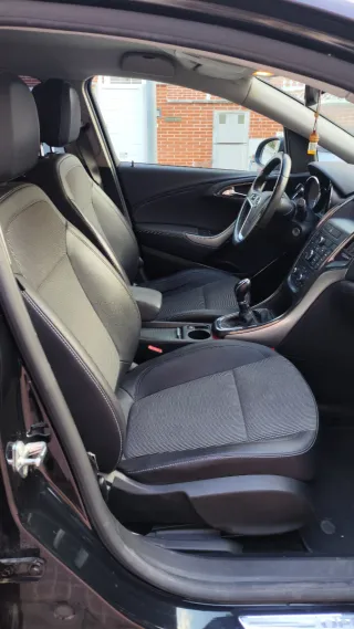 Opel Astra 2010