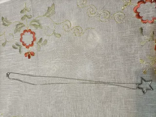 Collana con ciondolo a stella