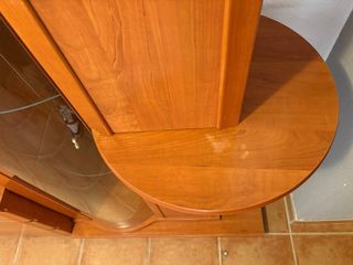 Mueble de salón madera y cristal
