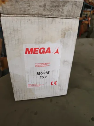 E A. Gato Hidráulico MG-15 15t MEGA