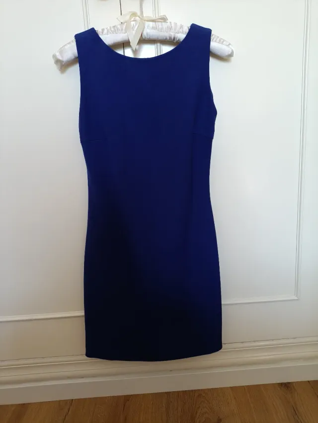 Vestido azul sin mangas
