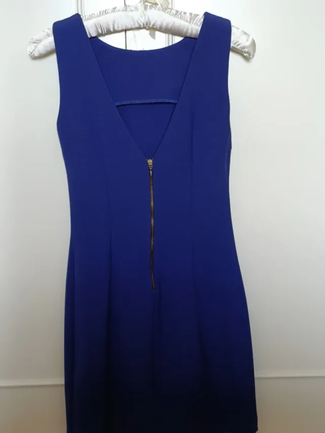 Vestido azul sin mangas