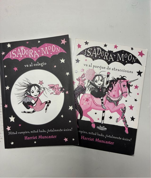 Isadora Moon va al colegio / Isadora Moon Goes ...