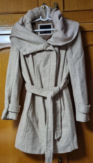 Abrigo Zara Talla XL Beige