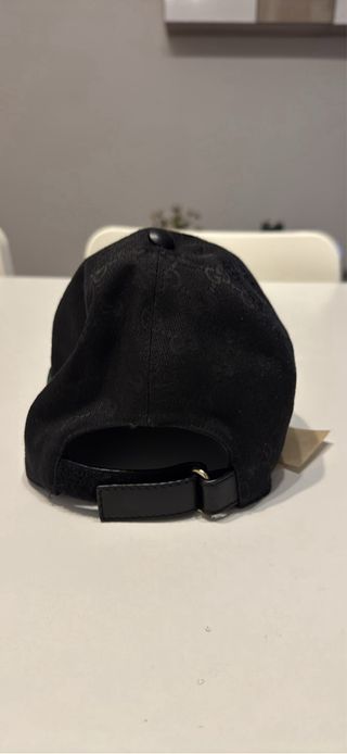 Gorra Gucci Negra con Raya Verde