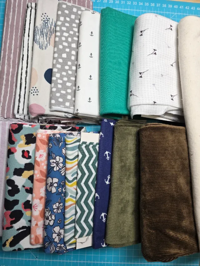 Lote 18 retales de tela
