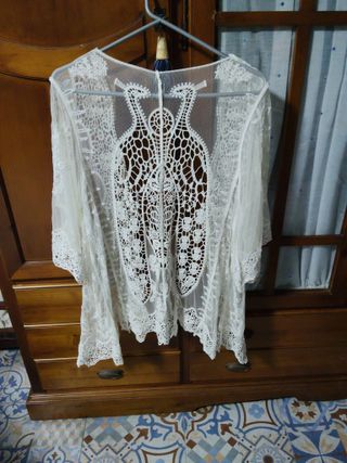 Chaqueta encaje y gasa marfil sin estrenar. 