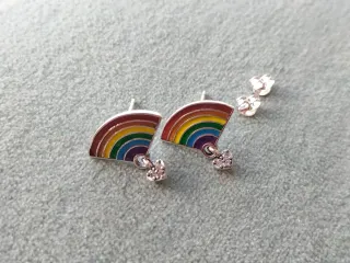 Pendientes arcoiris corazón