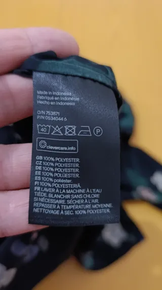 Camisa H&M floral T-40