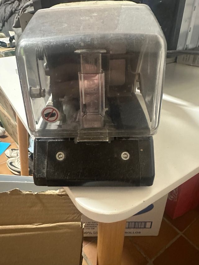 Grapadora Eléctrica de Oficina