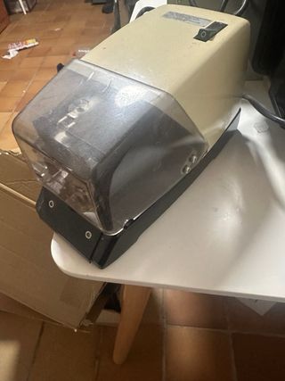 Grapadora Eléctrica de Oficina