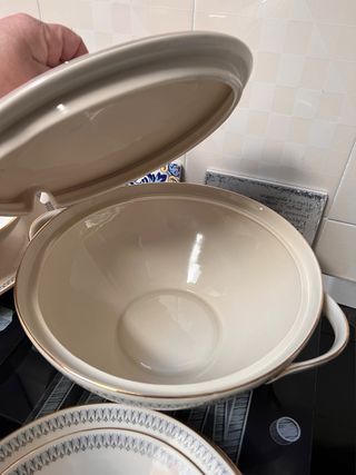 Set piatti da 6+ zuppiera con coperchio