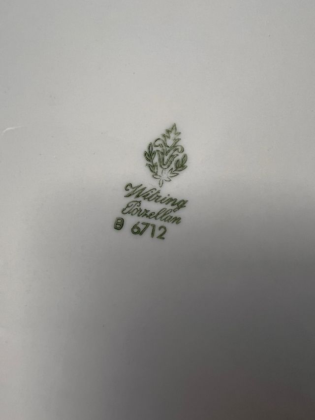 Set piatti da 6+ zuppiera con coperchio