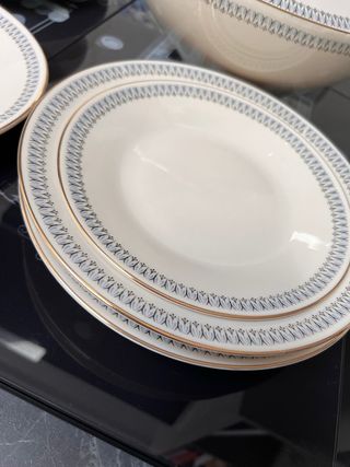 Set piatti da 6+ zuppiera con coperchio